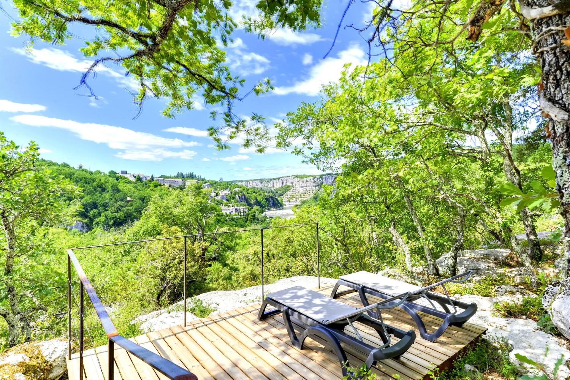 Cabanes Lodges Le Serviere Balazuc Exterior photo